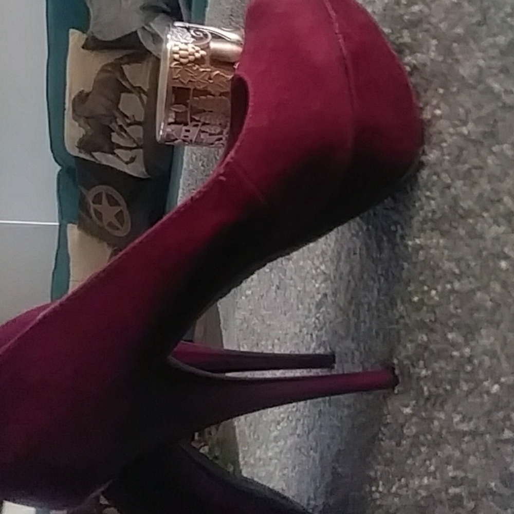 High heels - Picture 3 of 6